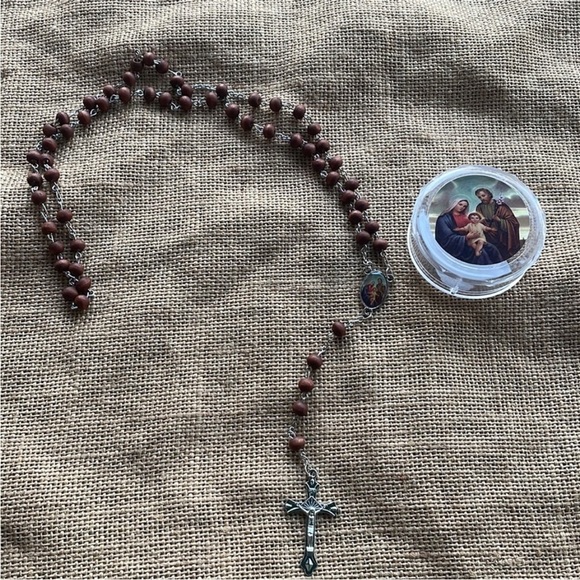 Catholic rosary nativity wood rosary New in box NIB - Picture 2 of 9
